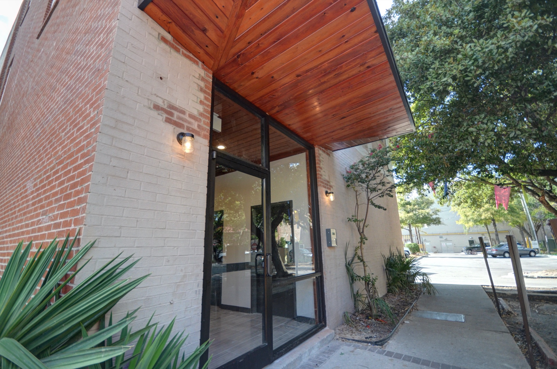 360 King Street
